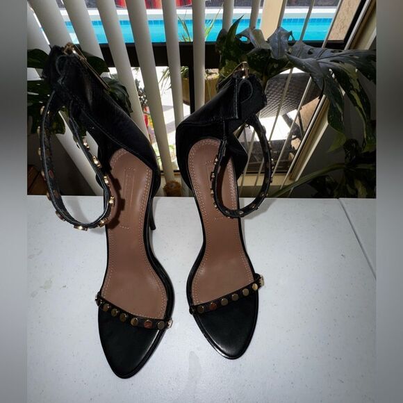 BCBG Max Azria ankle wrap stilettos, open toe Black Studded Heels EUC SZ 8.5 - Picture 3 of 8